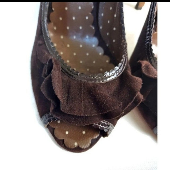 MOSCHINO CHEAP & CHIC Suede Ruffle Peep Toe Heels 36 - Picture 2 of 7